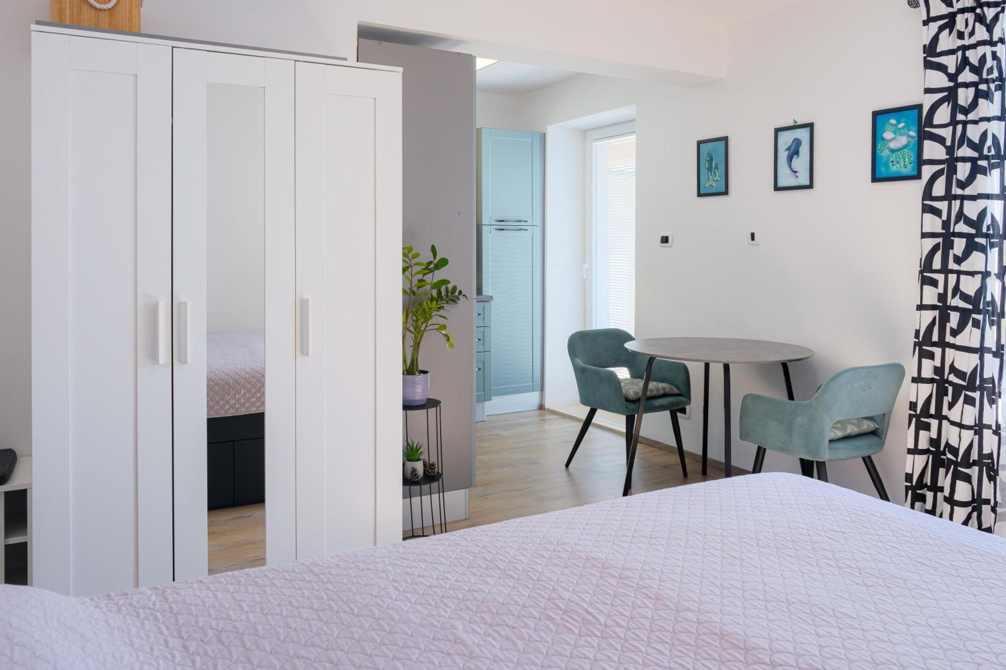 Studio Apartment Above Promenade W Terrace & Parking ราบัซ ภายนอก รูปภาพ