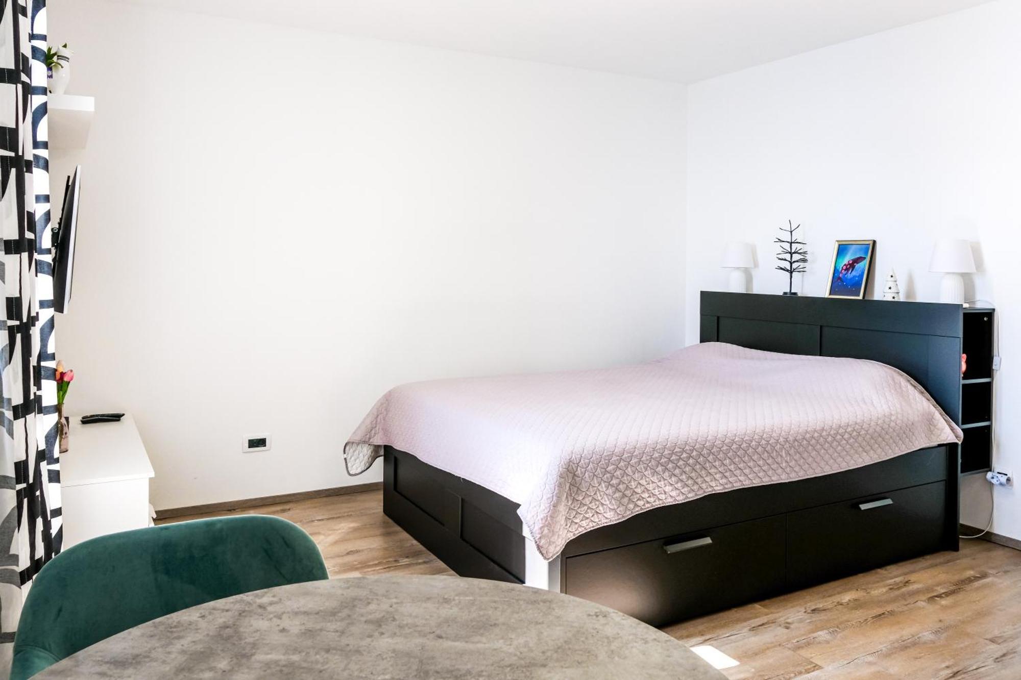 Studio Apartment Above Promenade W Terrace & Parking ราบัซ ภายนอก รูปภาพ