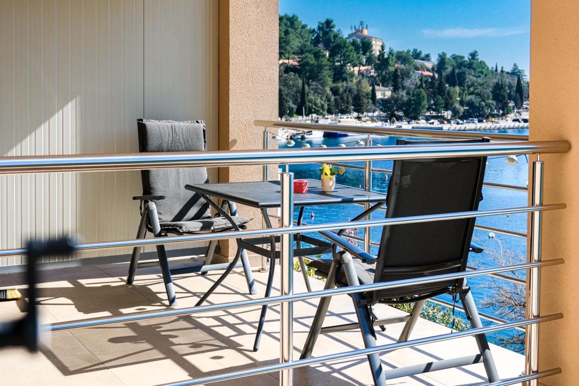 Studio Apartment Above Promenade W Terrace & Parking ราบัซ ภายนอก รูปภาพ
